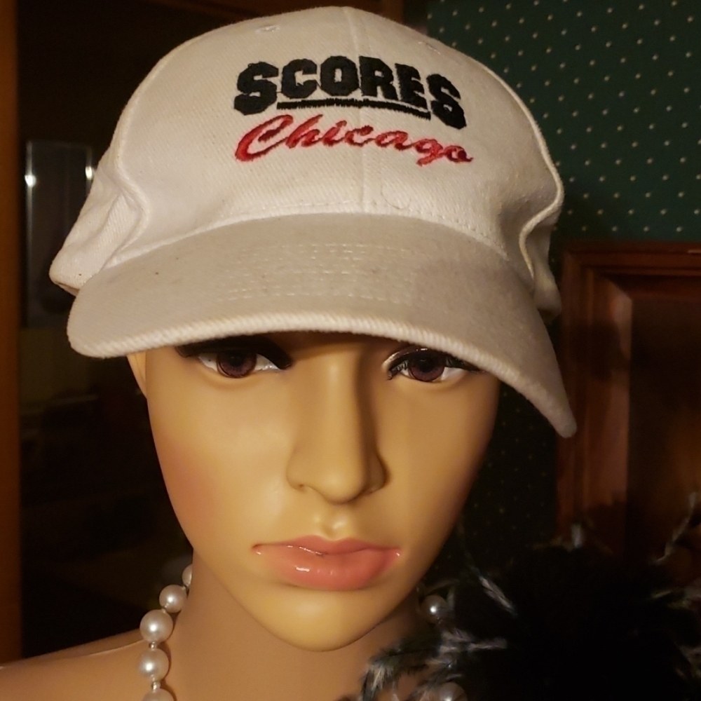 𝅺NISSUN cap. CHICAGO SCORES. used.